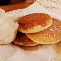 Vegan pancakes with ice cream at Brooklyn Cafe in Glasgow