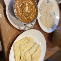 The Veggie Makhani, cheese naan, and rice    at Spice Oven in Tokyo