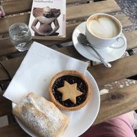 strudel, crostatine & cappuccino at Caffetteria Le Sorelle in Bologna