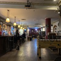   at Le Pub in Newport