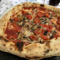 funghi pizza  at Mister Pizza - Duomo in Florence