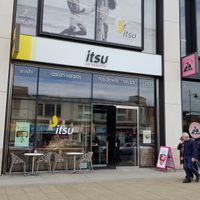 Outside at Itsu - Wimbledon in South West London