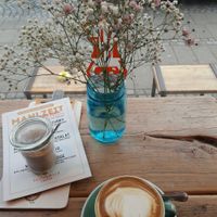 flatwhite with soymilk at YellowBird Coffee in Bremen