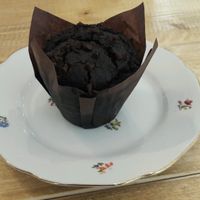 chocolate muffin at YellowBird Coffee in Bremen