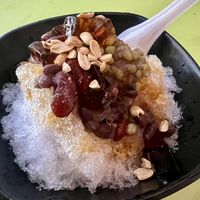 Ais kachang   at House of Desserts 甜品之家 - Bugis in Central Singapore
