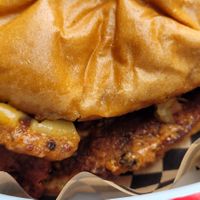 Veganer Burger at Rudy's Dirty Vegan Diner in North West London