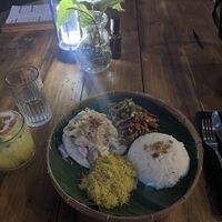 Passion sour mocktail and Olah-olah  at Pituq Cafe in 