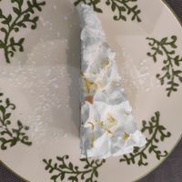 Lemon pie at Remedio Santo Campo Alegre in Porto