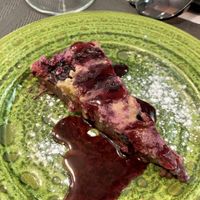 Tarte de chocolate com frutos vermelhos at Remedio Santo Campo Alegre in Porto