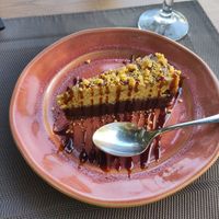 Snickers pie at Remedio Santo Campo Alegre in Porto