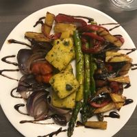 Polenta frita e legumes grelhados (vegan) at Remedio Santo Campo Alegre in Porto