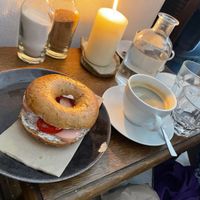 Vegan cream cheese and vegan sausage bagel  at Teilchen & Beschleuniger in Muenster