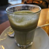 Matchalatte mit Hafermilch at Teilchen & Beschleuniger in Muenster