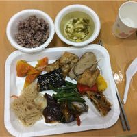 Buffet with rice & quinoa & a bowl of soup - about 70TWD. Great taste. So cheap at Yí Hēng Zhāi 宜亨齋 in Taipei