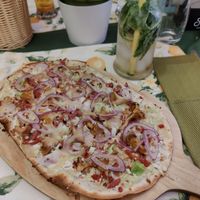 Flammkuchen mit Haselnüssen, Lauch, Speck und Pfifferlingen at Flammerie Alt-Saarbrücken in Saarbrucken