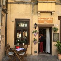Small but packed with delicious vegan food  at Fiumefreddo Bio in Venice