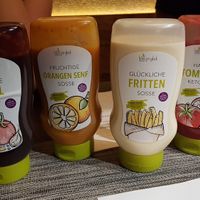 Vegan sauces (Orange Senf with sweet Potato fries are so yummy!) at Hans im Glück in Ingolstadt