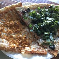 Tres quesos and funghi italiano at Pizzaiola in Ensenada