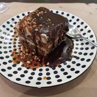 Tiramisú de garrofa i llet d'ametlles/Tiramisu de algarroba y leche de almendras at La Tastaolletes in Valencia