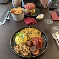 Burger and cajun plate  at Annie's Kitchen in Lille