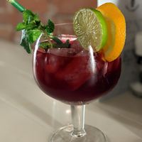 Red berry ice tea at CT Coffee & Coconuts in Amsterdam