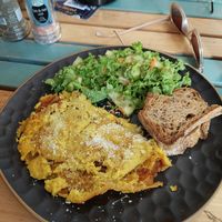 Vegan omelette at Coolinart in Bucharest