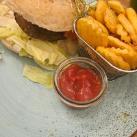 Besto Pesto Burger & Lime Basil Limo at Vrohstoff in Wurzburg