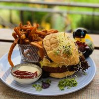 The African burger. Warmly recommended ❤️ at Vrohstoff in Wurzburg