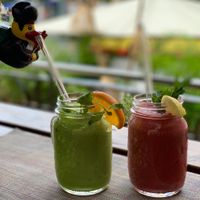 Green Karma and Purple Unicorn detox juices at Vrohstoff in Wurzburg