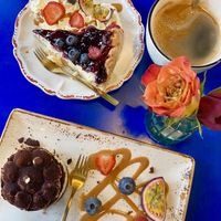 Cheese cake & vegan tiramisu   at Ziga in Verona