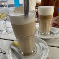 Soja und Hafermiöch möglich   at Roseli Cafe Bar in Frankfurt