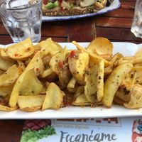 Fried potatoes with "Chimichurri" sauce at Maiatza in San Sebastian