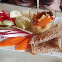 Hummus plate at Sullaluna in Venice
