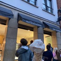Vegan Oreo infront of the shop  at Oyya in Bruges