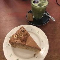 Hazelnut cake - iced matcha latte   at Blackbird in Bruges