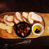 Olives, bread and oil /vinegar at The Ship Inn in North Berwick
