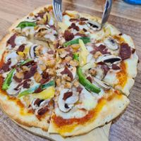 Supreme pizza at iVegan Pizza in Tangerang