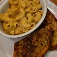 Mac and cheese with g bread at The 78 in Glasgow