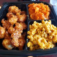 Just because we're vegan doesn't mean we don't love food, and NOLA is known for food that truly hits the spot!  "Sweet Soulfood" is delicious and oh-so-satisfying!  Large portions  at Sweet Soulfood in New Orleans