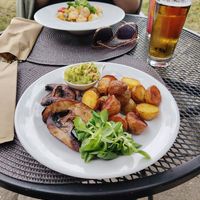 Portobello, potatoes and quacamole at Ctyri Sestry in Kutna Hora