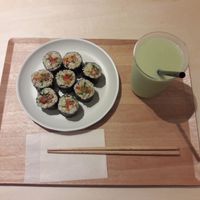 Vegan roll and Amazake smoothie at L for You in Tokyo
