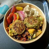 Do it yourself - salad bar at Foodmaker - Square in Brussels