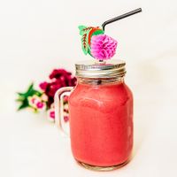 Milkshake vegan de capsuni at Pofta de Verde in Constanta