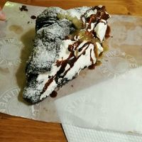 Chocolate and pistacchio croissant at Milkaway in Naples