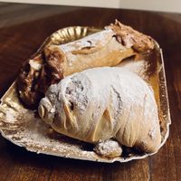 Hazelnut cannolo & sfogliatella ricca at Milkaway in Naples