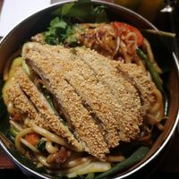 Vegane Ente mit Udon-Nudeln at Good Morning Vietnam Vegan in Berlin