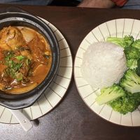 Dau Kyo comes with rice & broccoli on side. It is stew in the clay pot hot boiling. The stuffed tofu was very nice even though the stew itself was too sweet.   at Good Morning Vietnam Vegan in Berlin