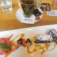 Vegan brownie at Brouwerij Het Anker in Mechelen