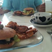 Delicious burger at Bonavida  in Matamoros