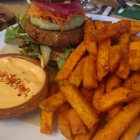 Burger at BACKYARD in Rotterdam